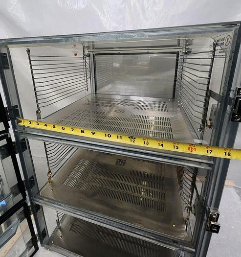 Used TERRA UNIVERSAL DESICCATOR 2076-00