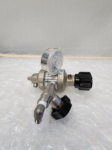 Used VERIFLO REGULATOR DSG752-S7P2404 200 PSI - 4000 PSI