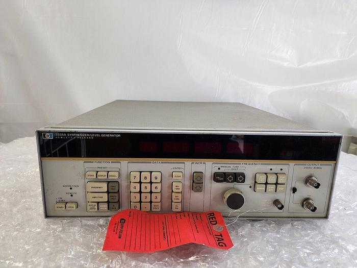 Used HEWLETT PACKARD 3335A SYNTHESIZER LEVEL GENERATOR