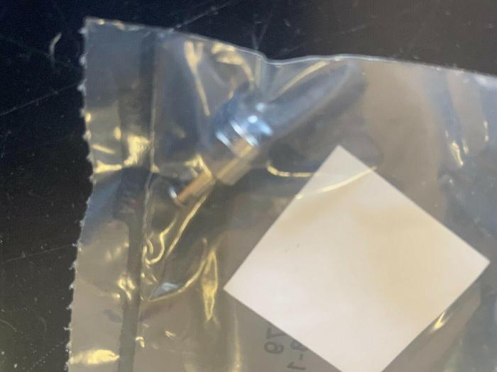 AMP 227868-1 SMA PLUG QTY 100