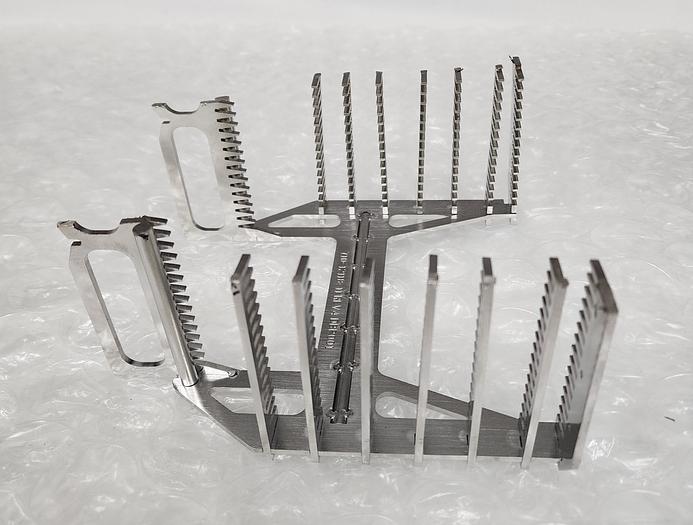 Used STAINLESS STEEL WAFER CARRIER 710-12118-11