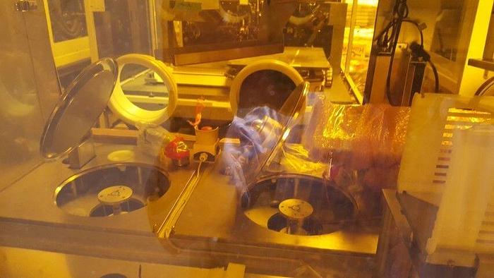 Used MBRAUN LABMASTER DP 5357  glovebox  with suss rc8