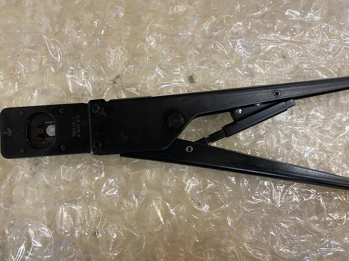 Used AMP CRIMPER 90418-1