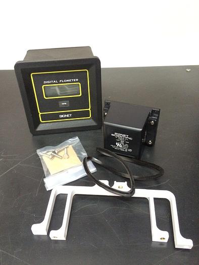 "BRAND NEW, NEVER USED" - SIGNET P-57740-1 DIGITAL "FLOMETER" FLOW METER
