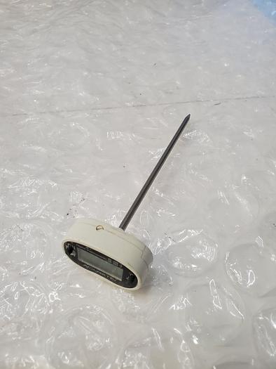 Used ACURITE DIGITAL THERMOMETER
