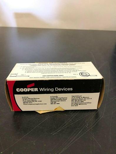 COOPER AH5361 SINGLE RECEPTACLE