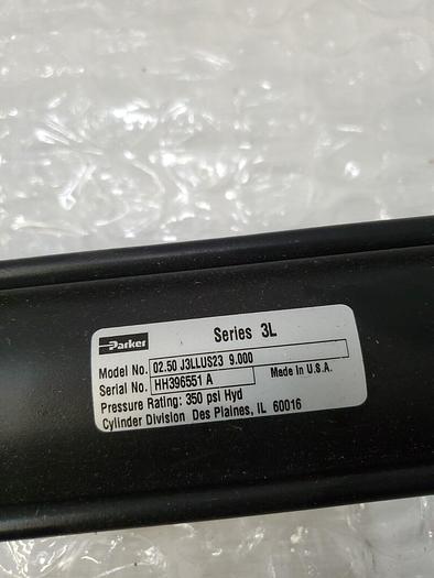 Used PARKER SERIES 3L 02.50 J3LLUS23 9.000 HYDRAULIC CYLINDER