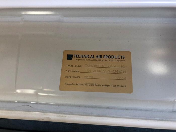 Used CLEAN ROOM TECHNICAL AIR PRODUCTS  LIGHT FIXTURE 2'x4' 120v 4101101