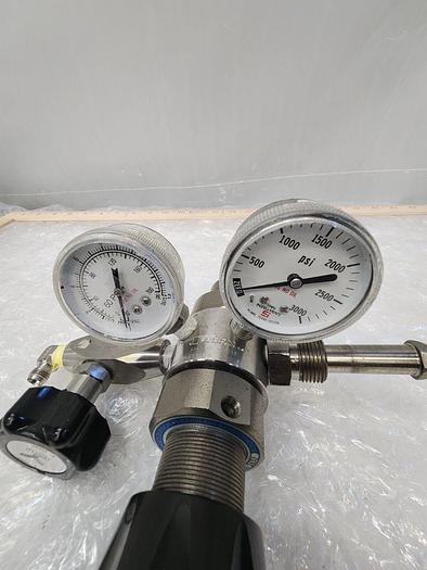 Used ALPHAGAZ REGULATOR 2652 , 200 PSI - 3000 PSI