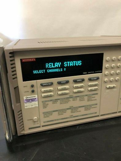 Used KEITHLEY 7002 SWITCH SYSTEM WITH 10 KEITHLEY 7012-2 4X10 MATRIX CARDS