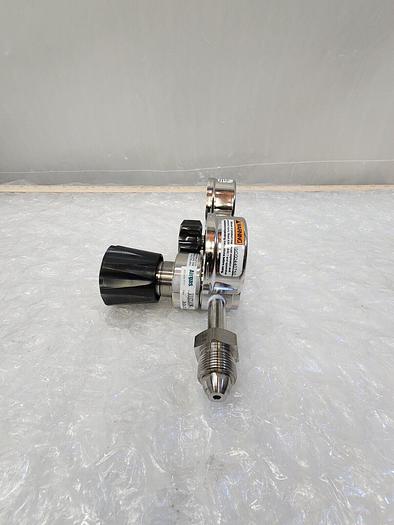 Used AIRGAS REGULATOR Y111213C580-AL 200 PSI - 4000 PSI