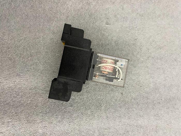 CHNT JZX-22F QTY 2 INTERMEDIATE RELAY