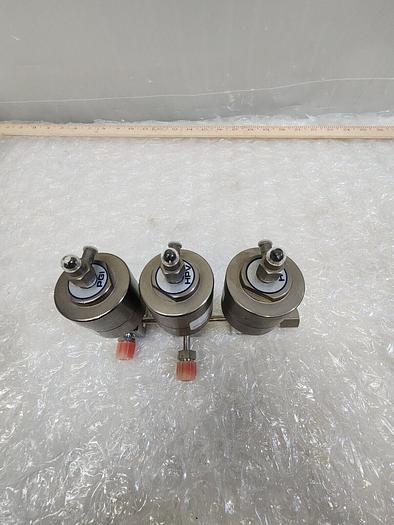 Used APTECH 3000 PSI S032-2215 REGULATOR