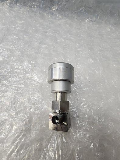 SWAGELOK NUPRO SS-4BK-1C BELLOWS SEALED VALVE