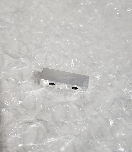 Used SPACER BANNER SENSOR MOUNT  M00000954