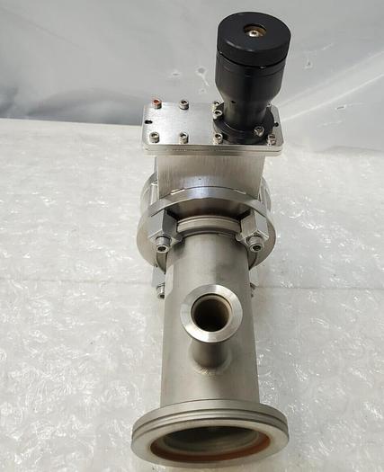 Used EDWARDS GVI 63M GATE VALVE WITH STAINLESS STEEL ADAPTER