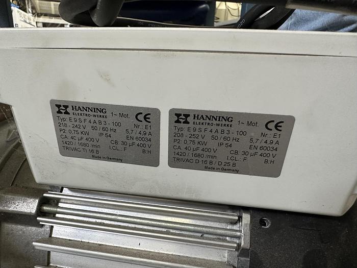 Refurbished LEYBOLD D16B  VACUUM PUMP WITH EXHAUST OIL SEPARATOR AR 16-25