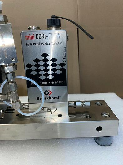 AS8 SUSS MICROTEC PUMP SYSTEM WITH MINI CORIFLOW DOSING SYSTEM with cord