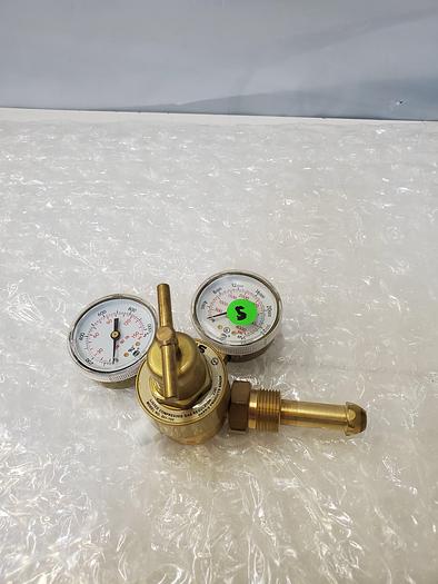 Used HARRIS 301-100 COMPRESSED GAS REGULATOR