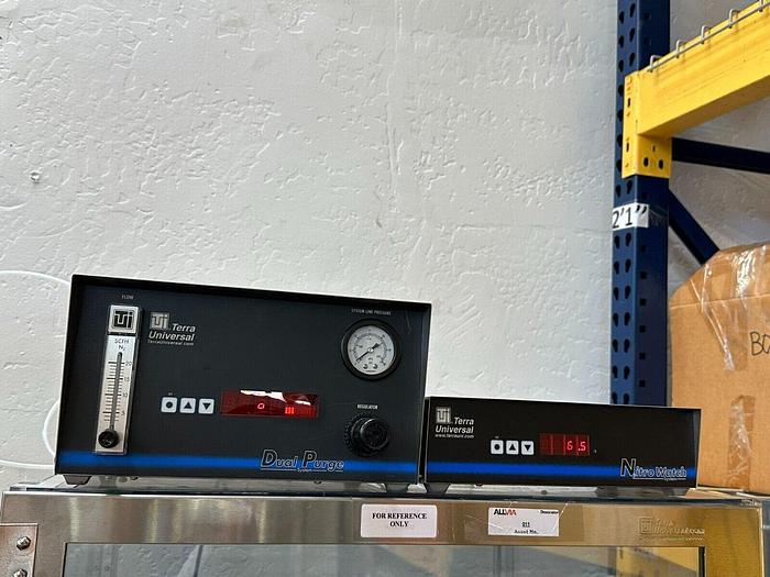 Used TERRA UNIVERSAL WAFER BOX DESICCATOR FOR 200MM WAFERS 9130-25A