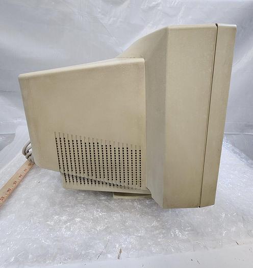 Used DELL COMPUTER COLOR GRAPHIC DISPLAY ULTRASCAN 1000HS SERIES D1025TM