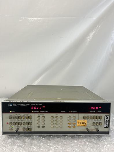 Used HP 8165A PROGRAMMABLE SIGNAL SOURCE 1MHZ-50MHZ