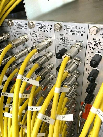 Used KEITHLEY 707A SWITCHING MATRIX WITH 7072 SEMICONDUCTOR MATRIX CARD plug ins