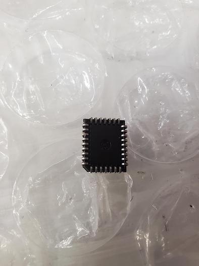 Used Programmable Array ST M27C51270C1