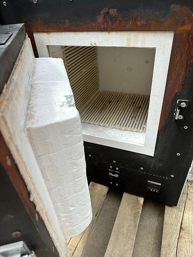 Used MELLEN BOX FURNACE