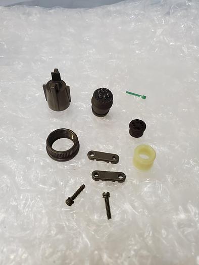 AMPHENOL U10-584185-143