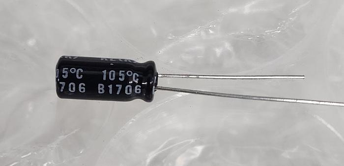 Used NICHICON (VA) 493-11528-1-ND CA ALUM 100UF & NICHICON 483-571-ND CAP ALUM 4.7UF