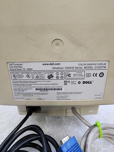 Used DELL COMPUTER COLOR GRAPHIC DISPLAY ULTRASCAN 1000HS SERIES D1025TM