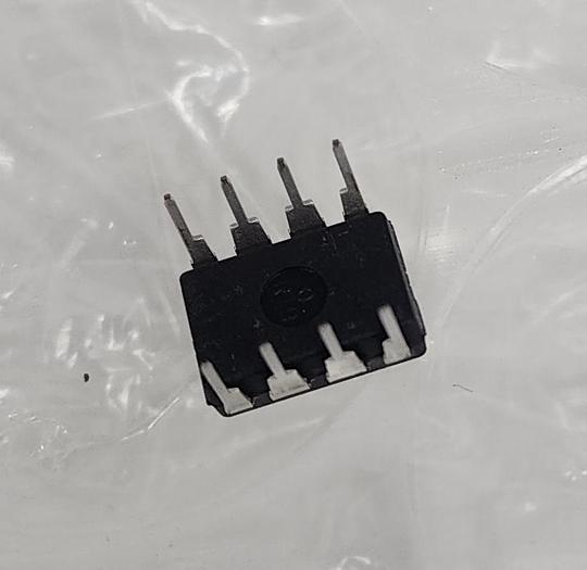 Used TEXAS INSTRUMENTS LM555CNNS,NOPB-ND IC OSO SINGLE TIMER 100KHZ 8-DIP