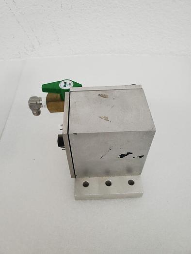 Used NUPRO COMPANY GAS DEVERTER BOX