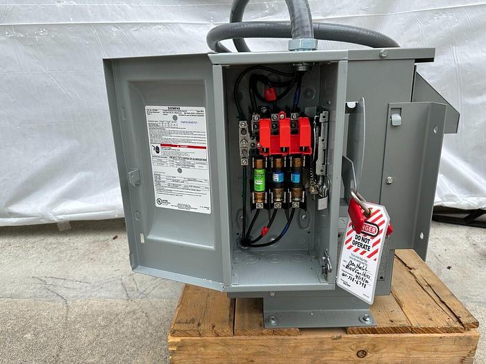 Used SIEMENS GENERAL DUTY SAFETY SWITCH , REX POWER MAGNETIC BA15HCB-NN1R-E3