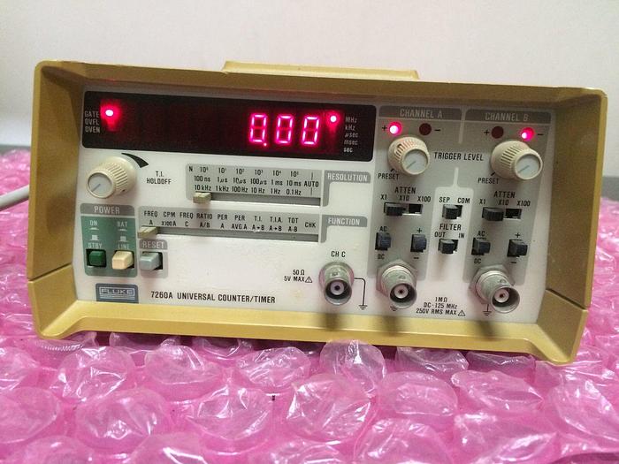 Used FLUKE 7260A UNIVERSAL COUNTER/TIMER