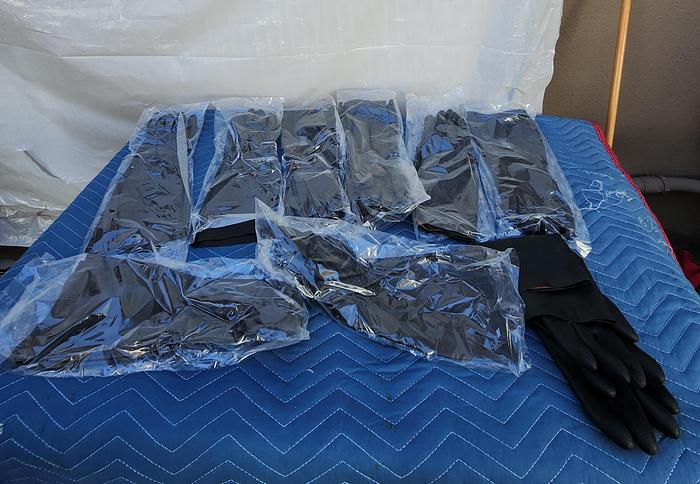 Used MAPA CHEM-PLY NEOPRENE N-740 GLOVES