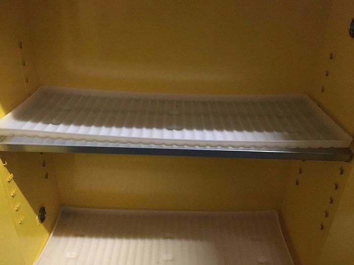 Used Flammable liquid storage cabinet justrite 25302