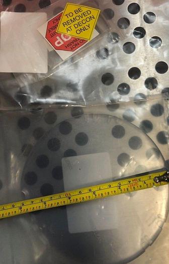 AMAT 408880-PE 6'' PRCLN-CL AND 408879-PE TOOL ROBOT CLAMP ASSY