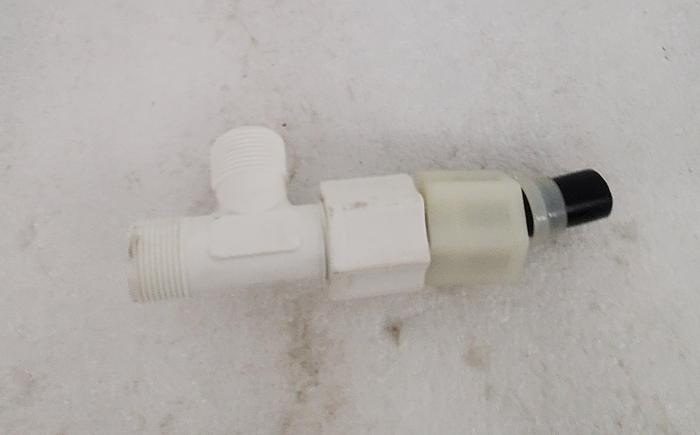 Used PVC TEE FITTINGS