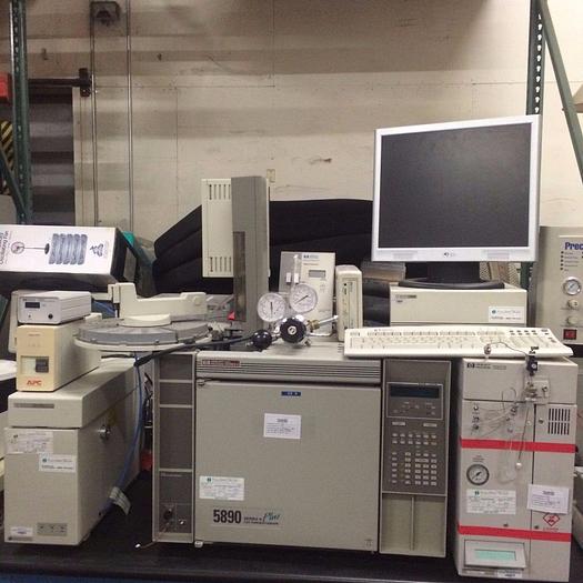 Used HEWLETT PACKARD 5890 SERIES II PLUS GAS CHROMATOGRAPH