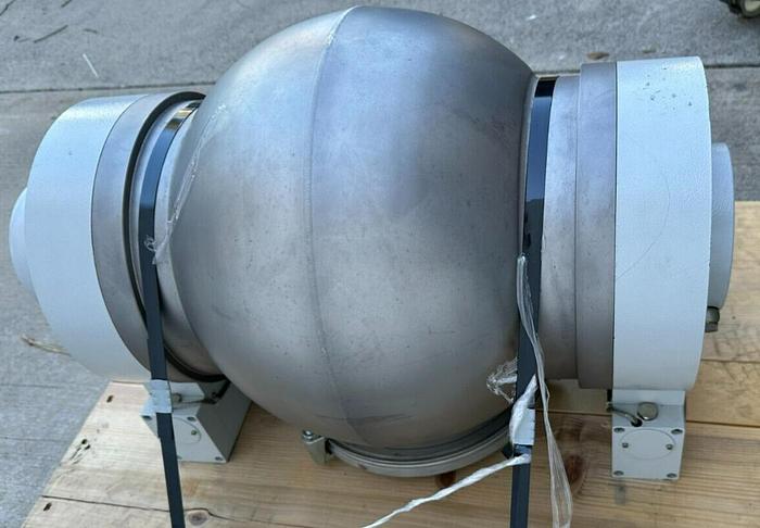 Used PFEIFFER VACUUM TPH 2200 UC TURBO PUMP, PM P02 005