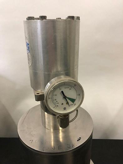 Used P-E ULTEK CRYO PUMP DISPLEX DE-202