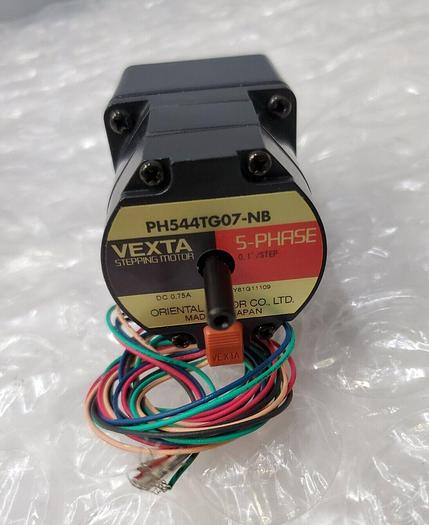 VEXTA STEPPING MOTOR PH544TG07-NB
