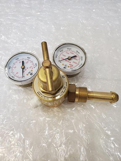 Used HARRIS 301-100 COMPRESSED GAS REGULATOR