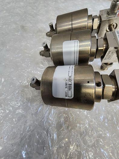 Used APTECH 3000 PSI S032-2215 REGULATOR