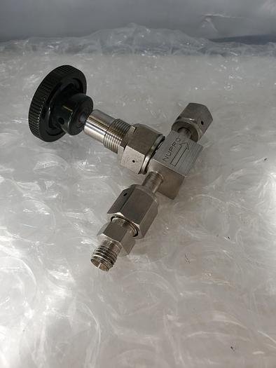 Used NUPRO SS-4BK-V51 STAINLESS STEEL VALVE