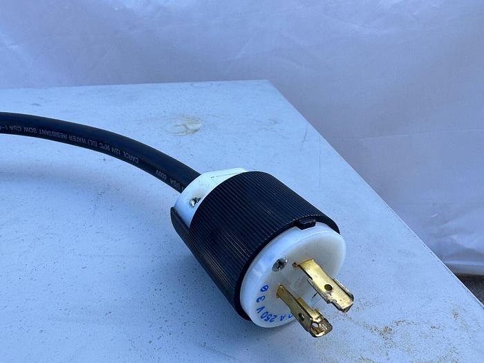 Used CTI CRYOGENICS 8200 COMPRESSOR