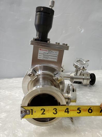 Used EDWARDS GVI 63M GATE VALVE WITH STAINLESS STEEL ADAPTER WITH MDC KAV-100 PNEUMA