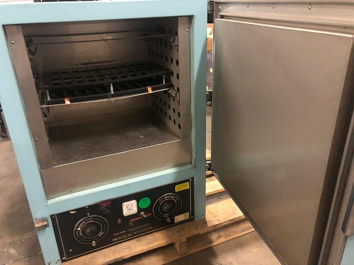 Used BLUE M 0V-490A-2